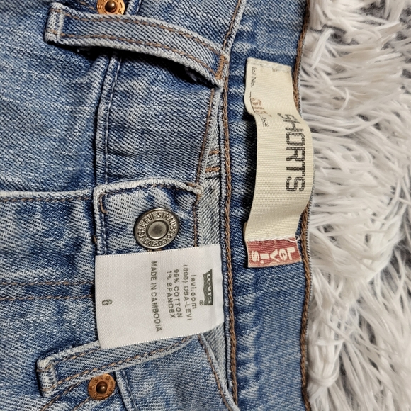 Vintage Levi's 515 Denim Shorts - Picture 5 of 6